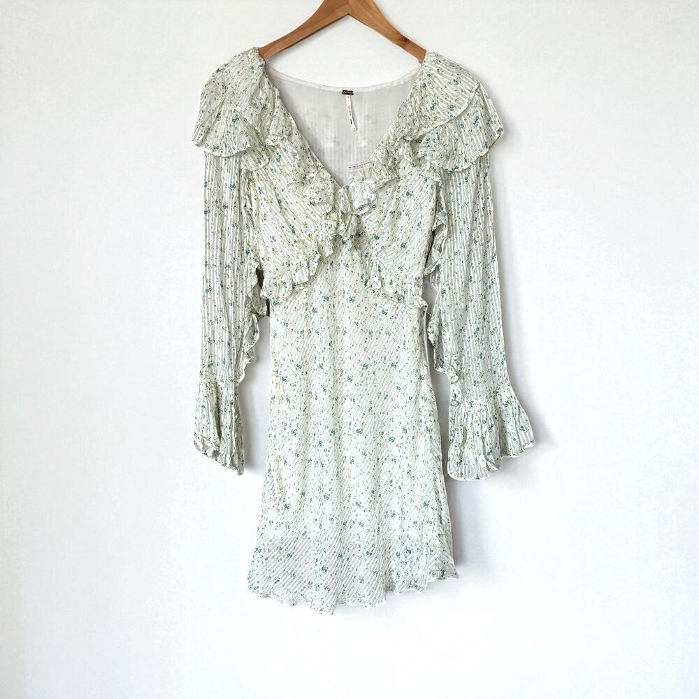 Free People Sweetest Thing Ruffled Mini Dress White and Blue Ditsy Floral Size 0